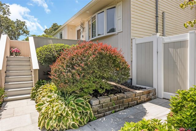 615 Sleepy Hollow Drive, Shirley, NY 11967