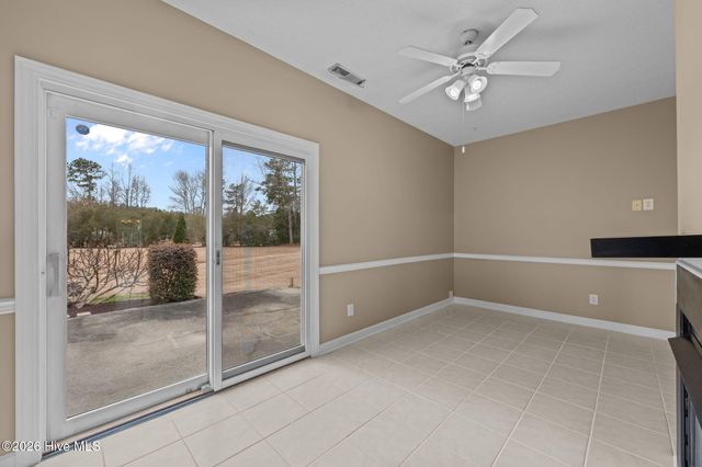 203 Neuchatel Court, New Bern, NC 28562