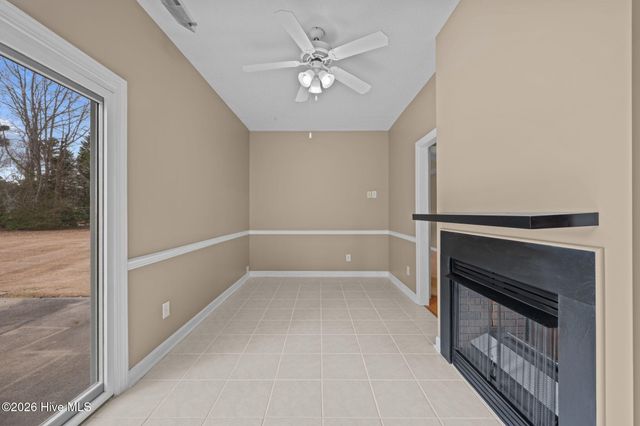 203 Neuchatel Court, New Bern, NC 28562