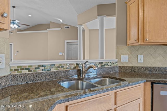 203 Neuchatel Court, New Bern, NC 28562