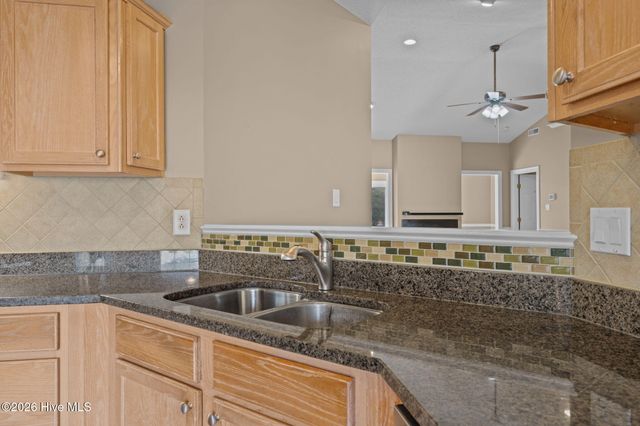 203 Neuchatel Court, New Bern, NC 28562