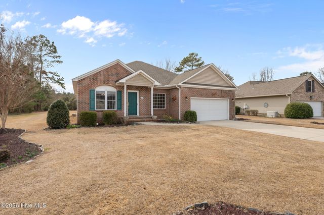 203 Neuchatel Court, New Bern, NC 28562