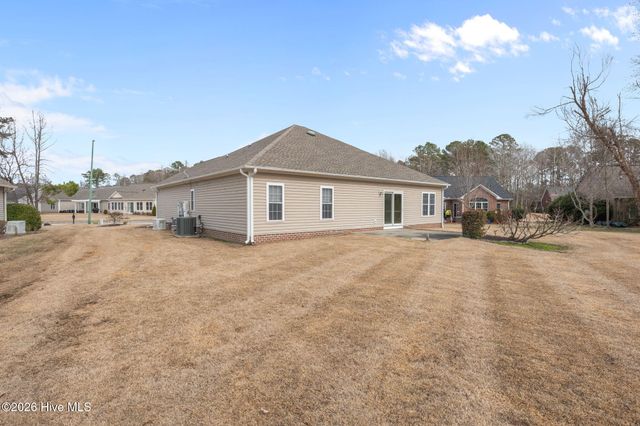 203 Neuchatel Court, New Bern, NC 28562