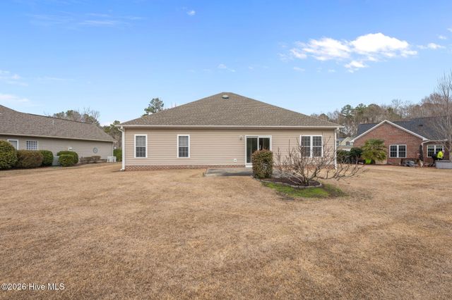 203 Neuchatel Court, New Bern, NC 28562