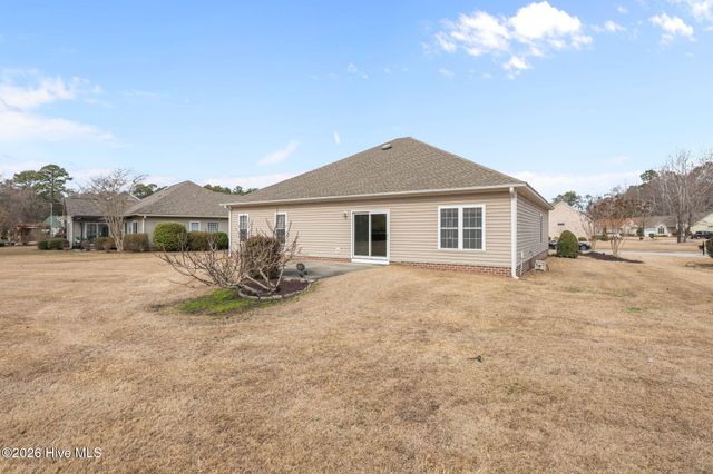 203 Neuchatel Court, New Bern, NC 28562