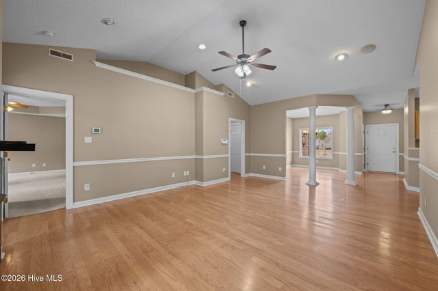 203 Neuchatel Court, New Bern, NC 28562