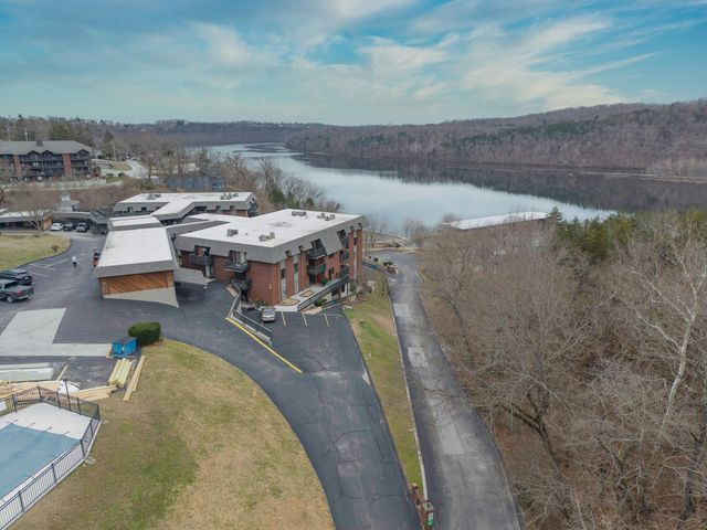 150 Sunken Forest Drive 101, Forsyth, MO 65653