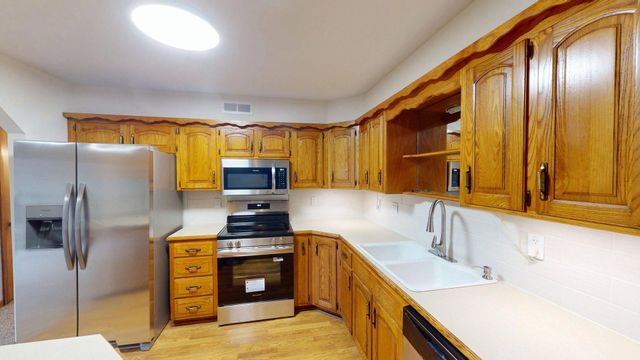 150 Sunken Forest Drive 101, Forsyth, MO 65653