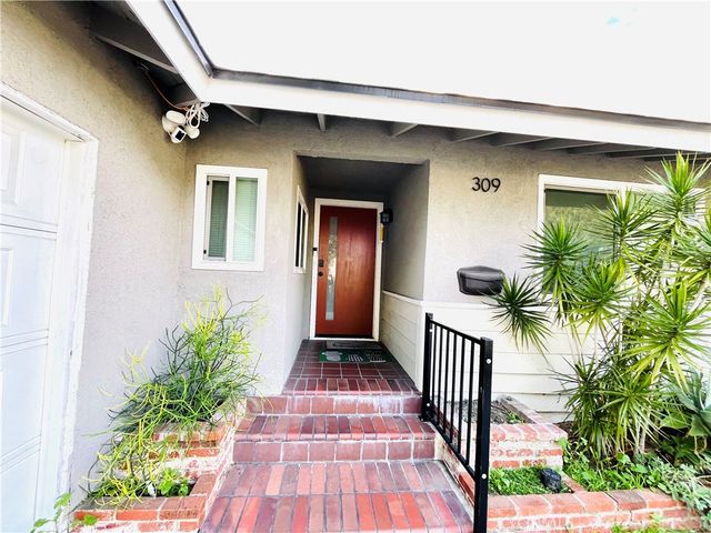 309 N Orange Avenue, Fullerton, CA 92833