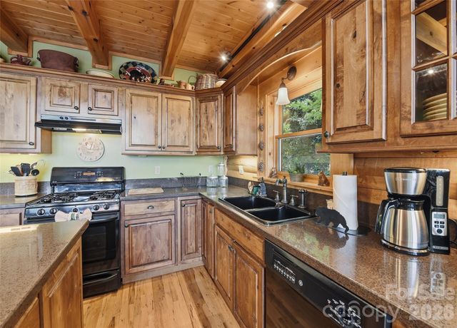 207 Walela Trail, Maggie Valley, NC 28751