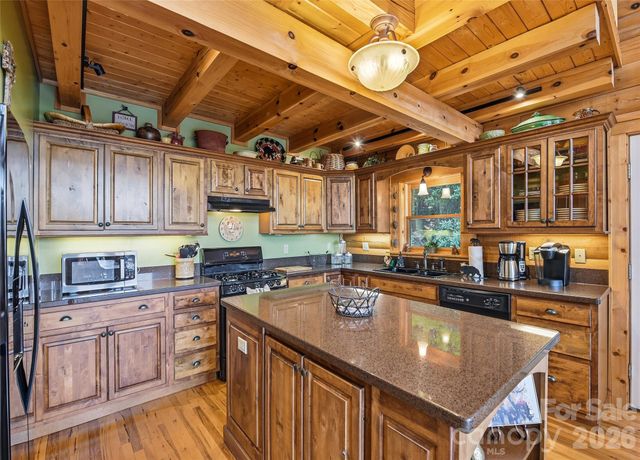 207 Walela Trail, Maggie Valley, NC 28751