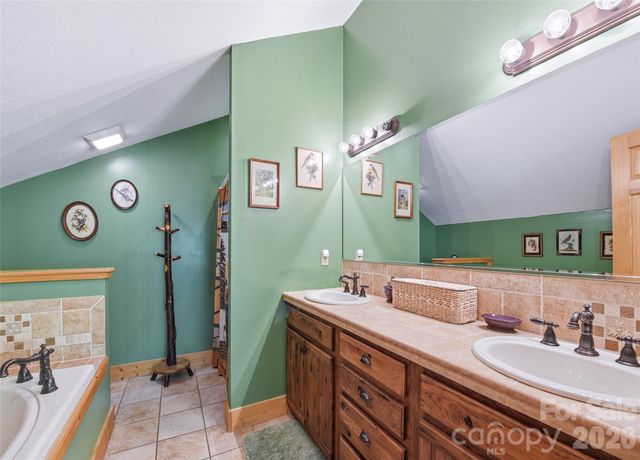 207 Walela Trail, Maggie Valley, NC 28751