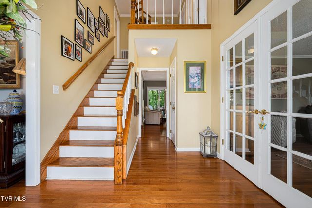 4314 Summerfield Drive, Piney Flats, TN 37686