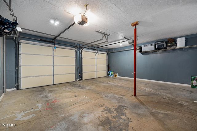 4314 Summerfield Drive, Piney Flats, TN 37686