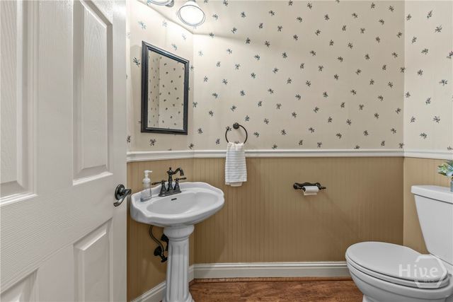 1660 Maple Ridge Drive, Loganville, GA 30052