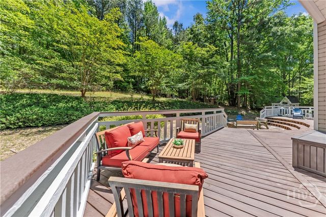 1660 Maple Ridge Drive, Loganville, GA 30052