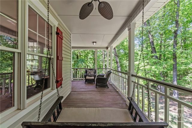 1660 Maple Ridge Drive, Loganville, GA 30052