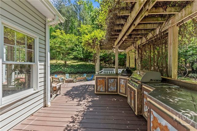 1660 Maple Ridge Drive, Loganville, GA 30052