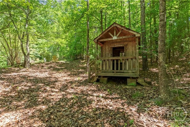 1660 Maple Ridge Drive, Loganville, GA 30052