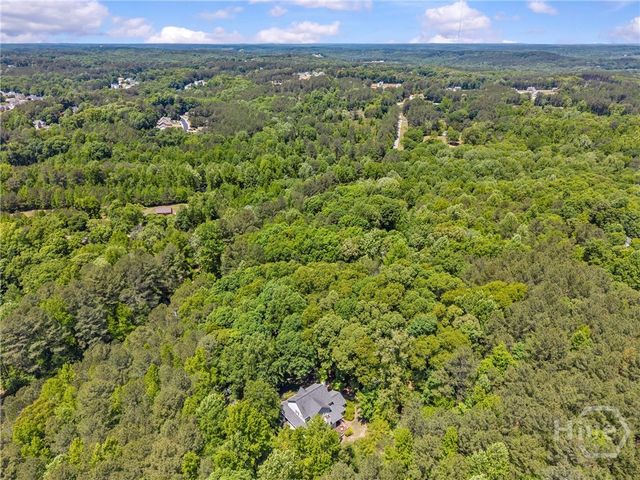 1660 Maple Ridge Drive, Loganville, GA 30052