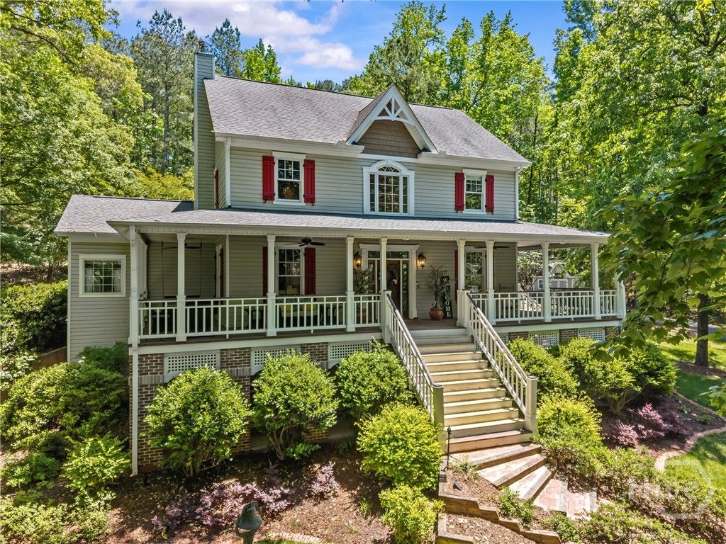 1660 Maple Ridge Drive, Loganville, GA 30052