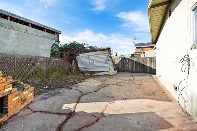 118 Maine Avenue, Richmond, CA 94804