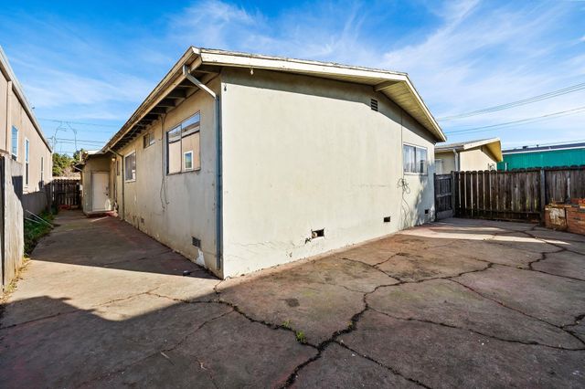 118 Maine Avenue, Richmond, CA 94804