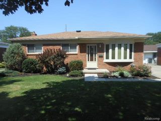 19725 SUSSEX Street, St. Clair Shores, MI 48081