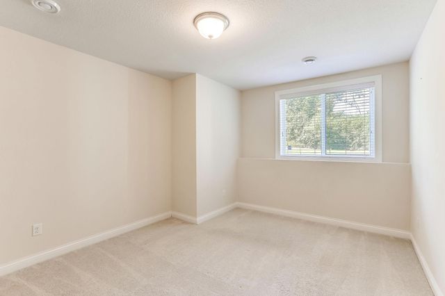 5019 Merrimac Lane N, Plymouth, MN 55446