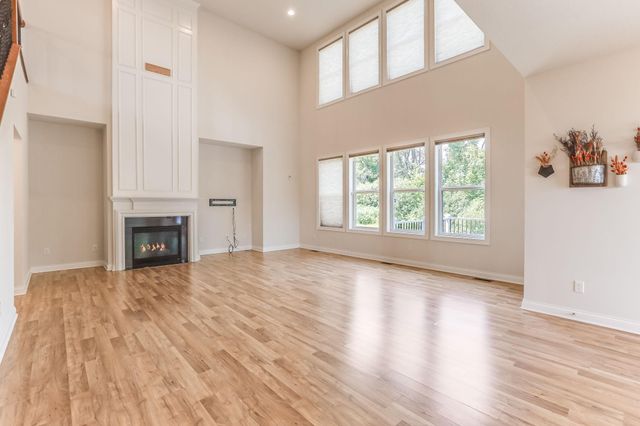 5019 Merrimac Lane N, Plymouth, MN 55446