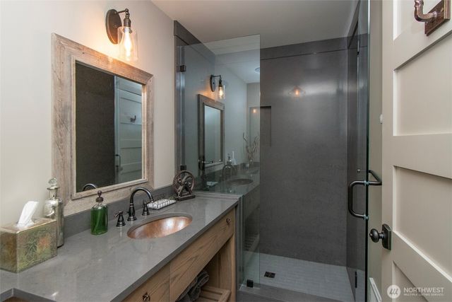 2390 Place Road, Port Angeles, WA 98363