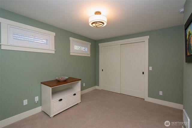 2390 Place Road, Port Angeles, WA 98363
