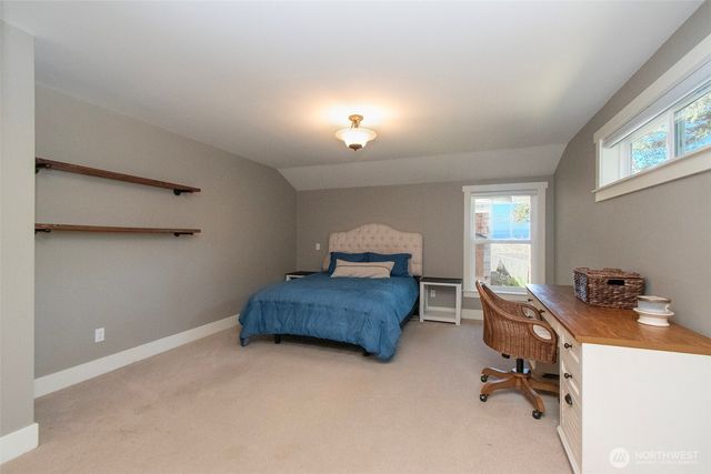 2390 Place Road, Port Angeles, WA 98363