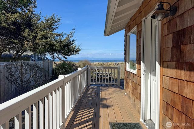 2390 Place Road, Port Angeles, WA 98363