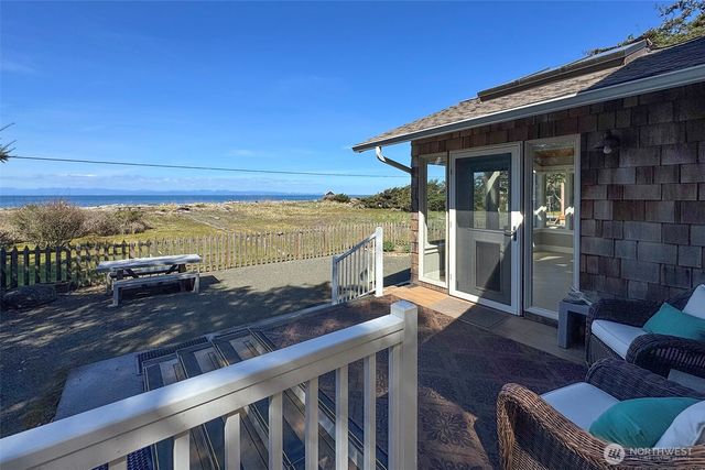 2390 Place Road, Port Angeles, WA 98363