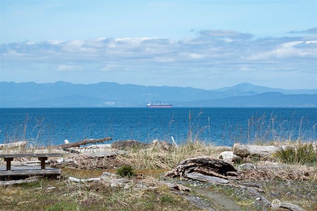 2390 Place Road, Port Angeles, WA 98363