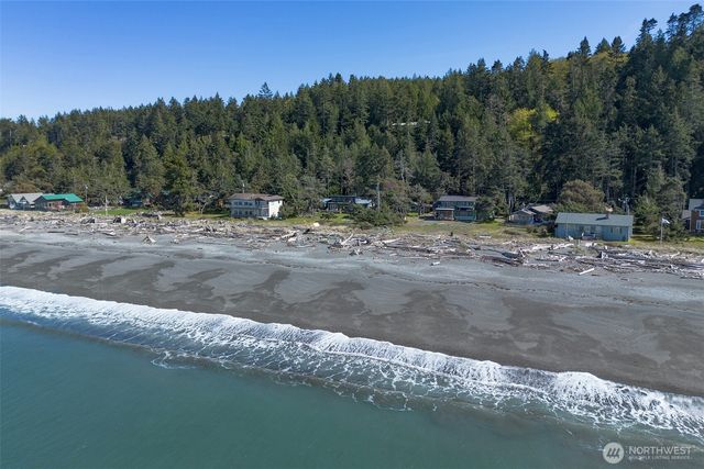 2390 Place Road, Port Angeles, WA 98363