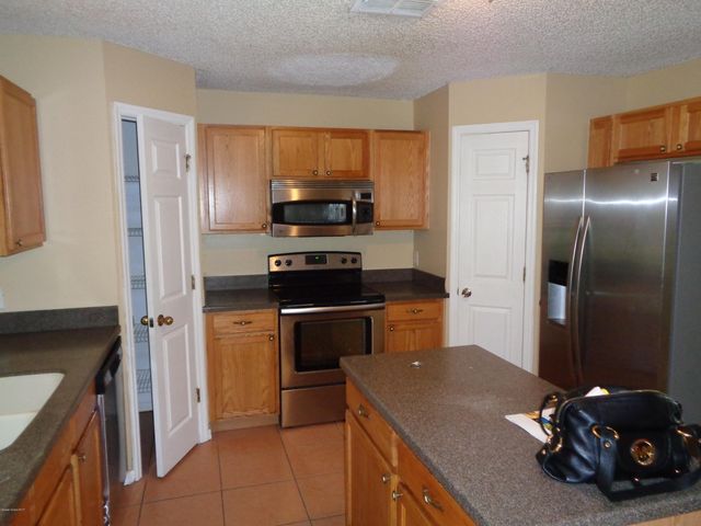 1677 Sawgrass Drive SW, Palm Bay, FL 32908
