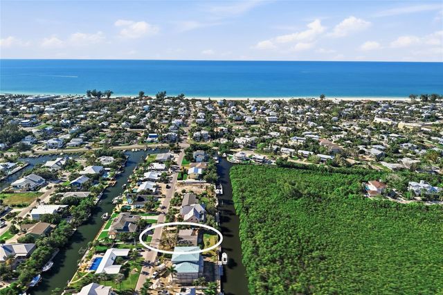 514 77TH STREET, Holmes Beach, FL 34217