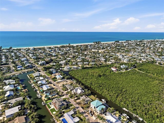 514 77TH STREET, Holmes Beach, FL 34217