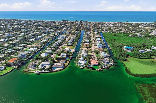 514 77TH STREET, Holmes Beach, FL 34217