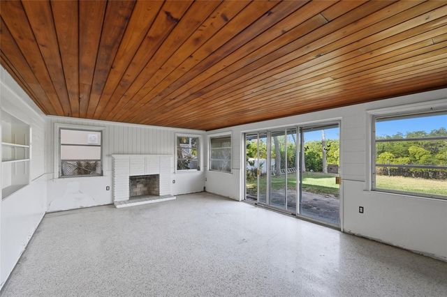 514 77TH STREET, Holmes Beach, FL 34217