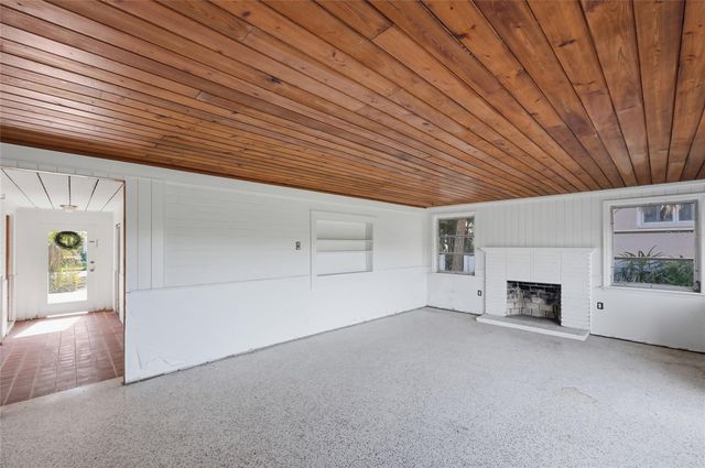 514 77TH STREET, Holmes Beach, FL 34217