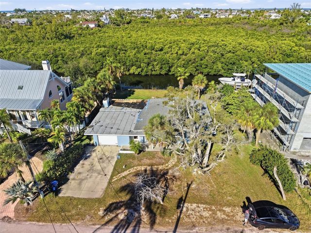 514 77TH STREET, Holmes Beach, FL 34217