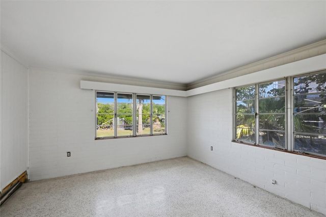 514 77TH STREET, Holmes Beach, FL 34217