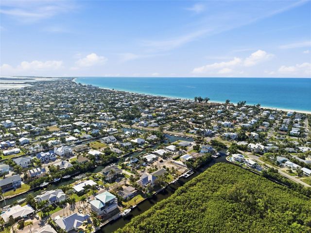 514 77TH STREET, Holmes Beach, FL 34217