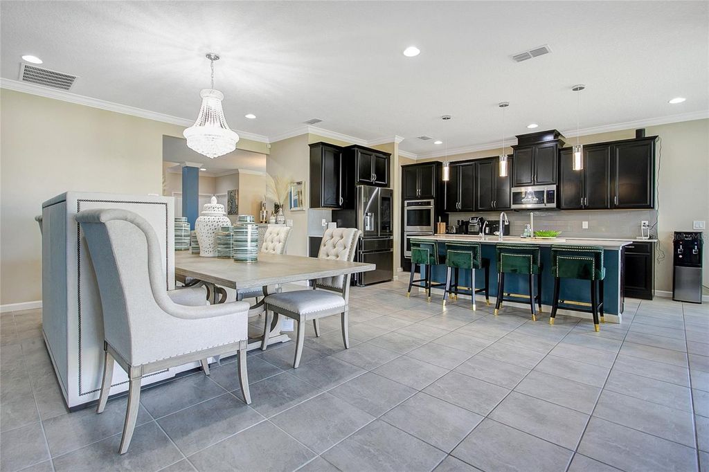 Image 12 of property listing at 2507 RUSH BAY WAY, Orlando, FL 32824