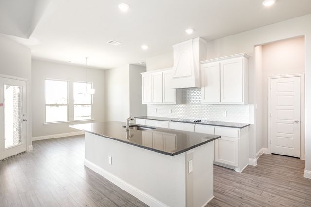 720 Candace Drive, Desoto, TX 75115