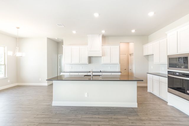 720 Candace Drive, Desoto, TX 75115