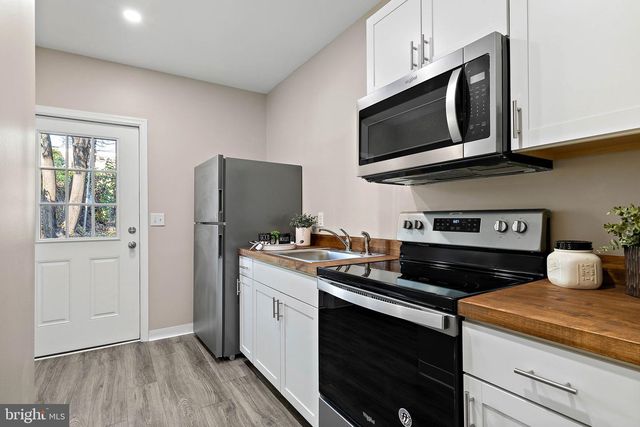 6 W 20TH ST, Wilmington, DE 19802